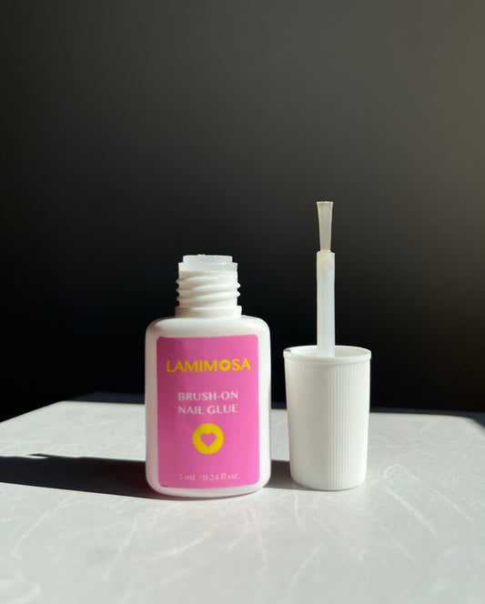 BRUSH-ON NAIL GLUE