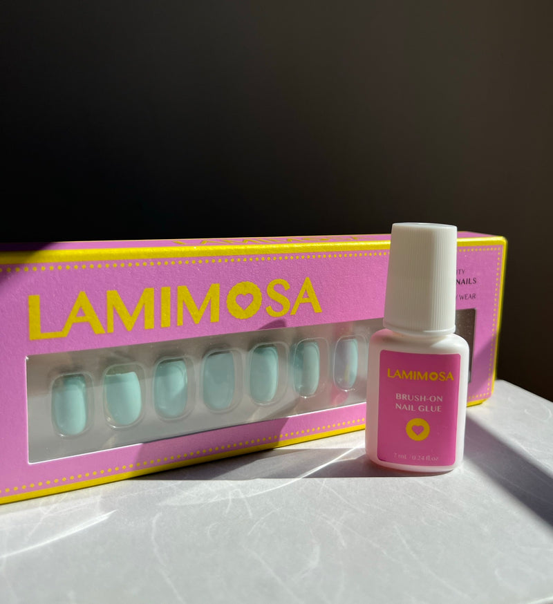 BRUSH-ON NAIL GLUE