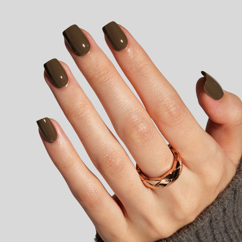 SMOKY OLIVE